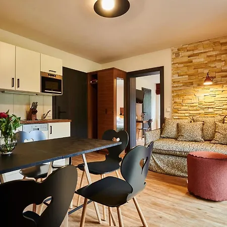 Evi Via We Rent Apartman