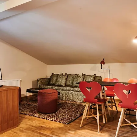 Evi Apartments Via We Rent