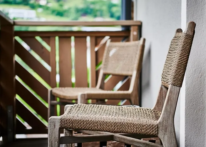 Evi Via We Rent 카프룬