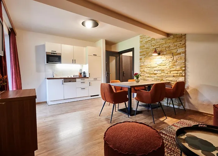 Evi Via We Rent דירה קפרון